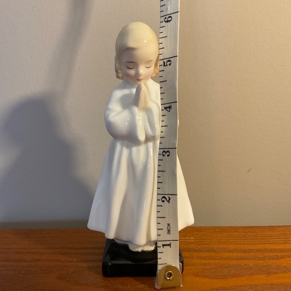 Vintage Royal Doulton Bedtime H.N. 1978 Bone China Figure - Picture 13 of 14